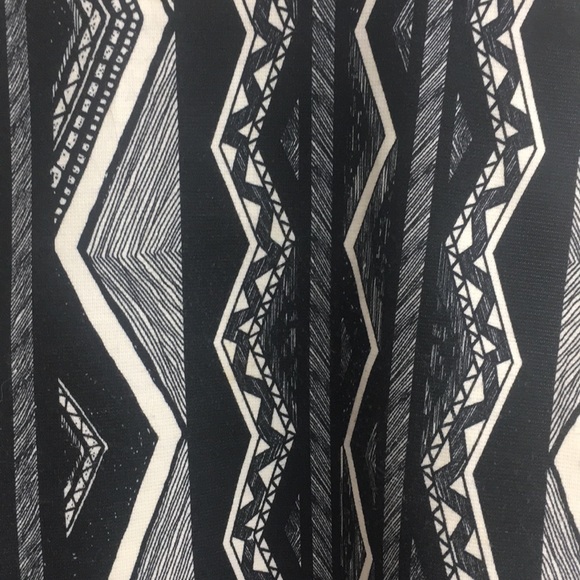 Patterned Crop top - Picture 3 of 4